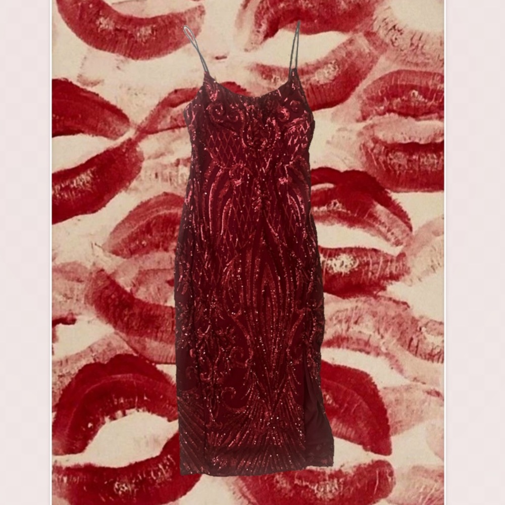 Stunning vampy sparkly red dress 🥀💋